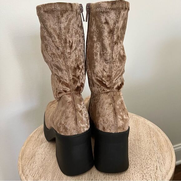 Steve Madden Klayton Velvet Platform Mid Boots, NWOB - Picture 4 of 7